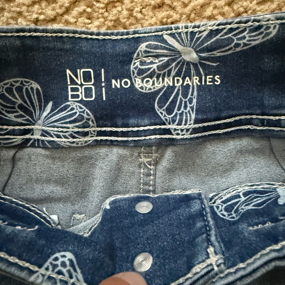 **SOLD**No Boundaries Blue Jean Shorts with Butterfly Print - Picture 2 of 6
